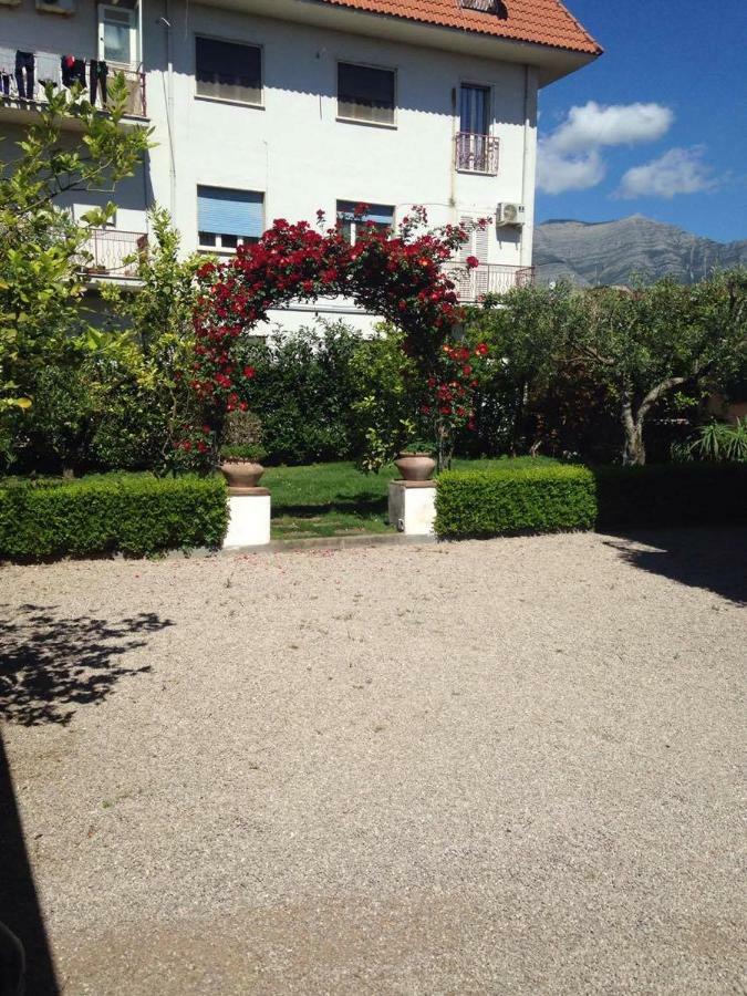Villa Scimmia Scauri  Exteriér fotografie